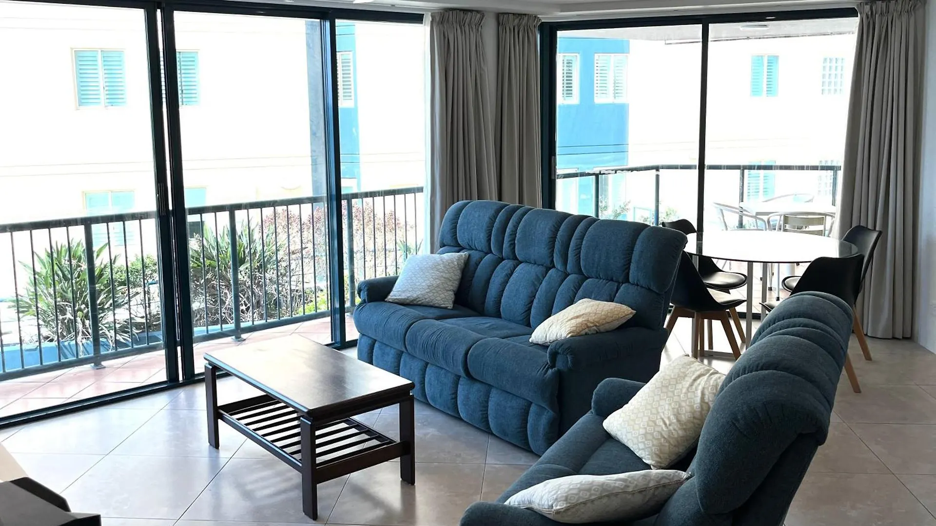 Oceanview One-Bedroom Retreat In The Peninsular Resort Mooloolaba Australia